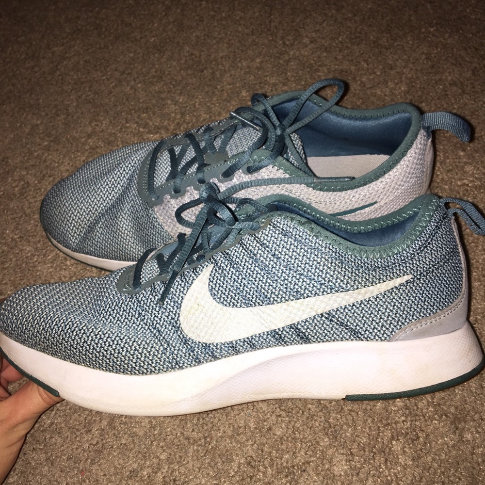 Nike tennis shoes